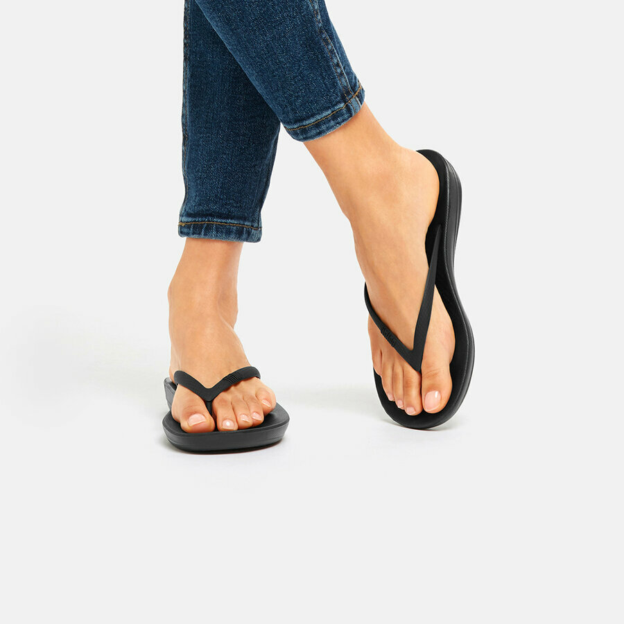 FitFlop&trade; Iqushion Ergonomic Flip-Flops TPU
