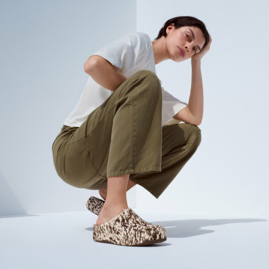fitflop-shuv-pony-mules-pony-look-detail