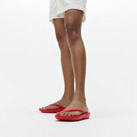 FitFlop&trade; Iqushion Ergonomic Flip-Flops Rood