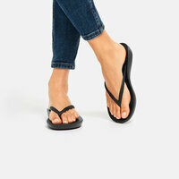 FitFlop™ Iqushion Ergonomic Flip-Flops TPU