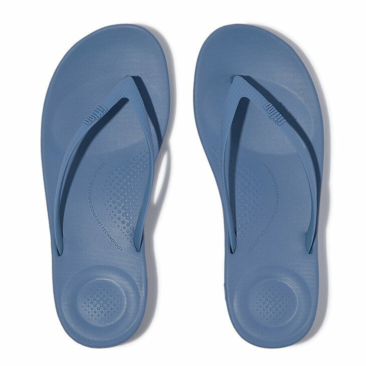 fitflop-iqushion-ergonomic-flipflops-blue-top-view
